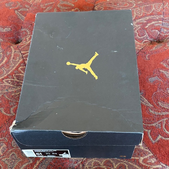 Jordan Women's White and Brown Sneakers - Picture 9 of 9